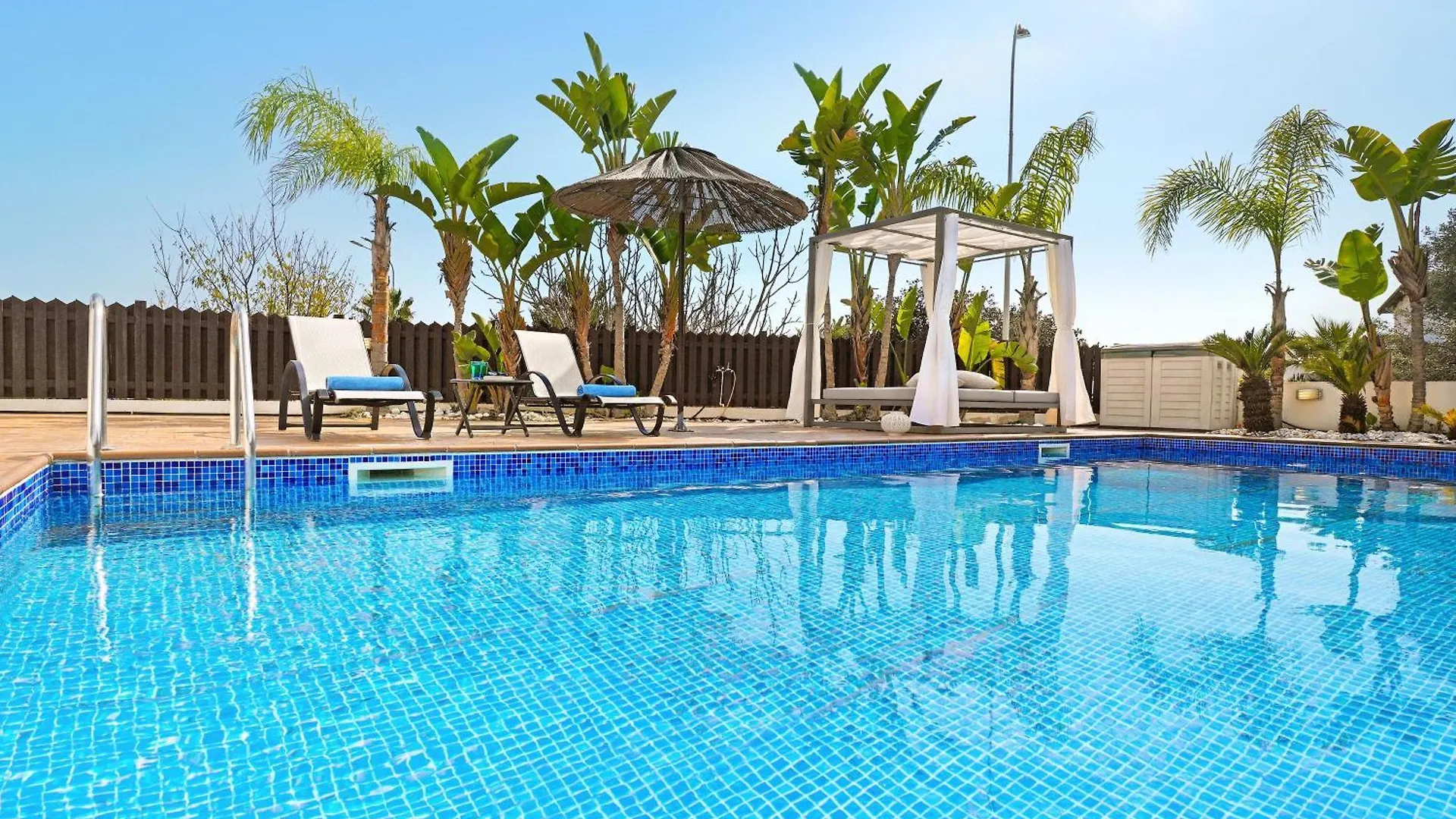 Villa Lara - 3Bed Bangalow With Large Pool Ayia Napa