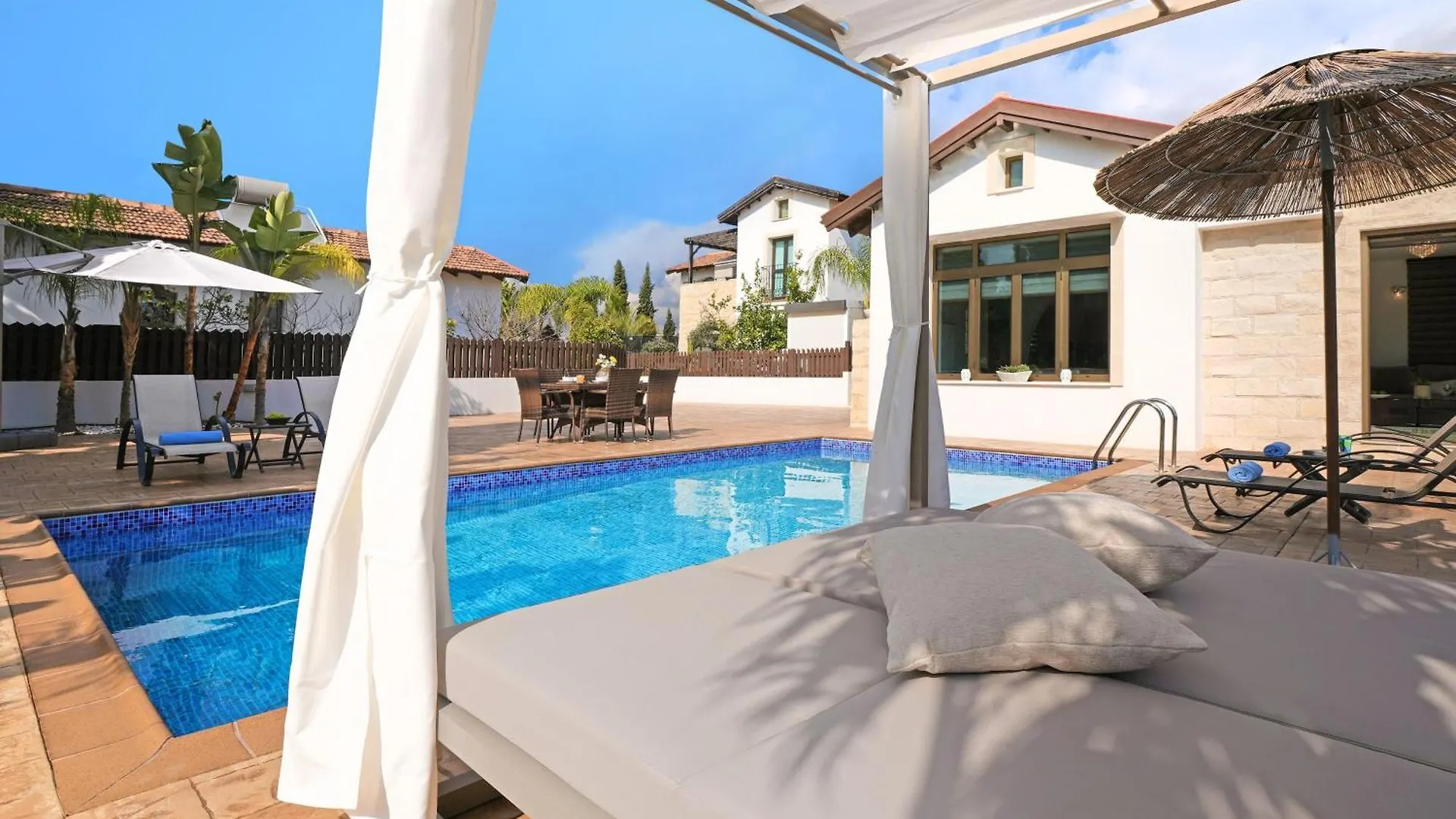 Feriehus Villa Lara - 3Bed Bangalow With Large Pool Ayia Napa Cypern