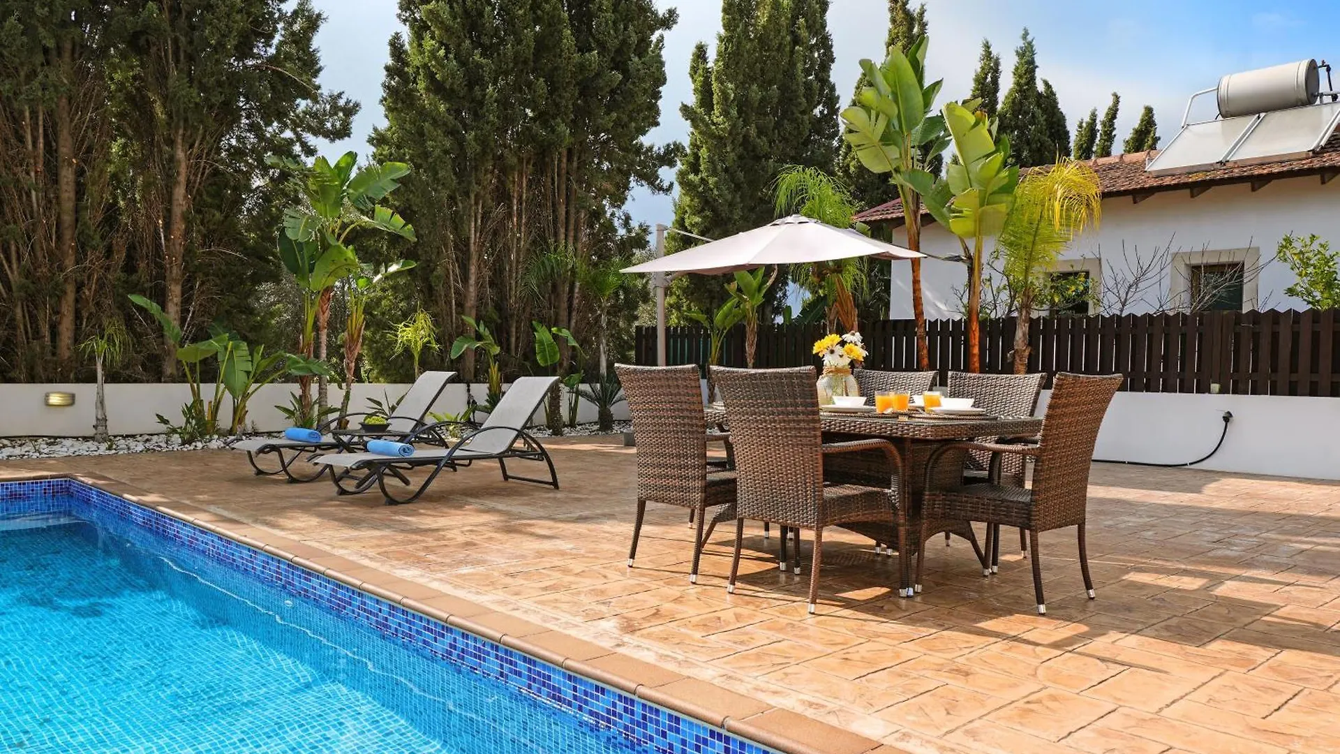 Feriehus Villa Lara - 3Bed Bangalow With Large Pool Ayia Napa
