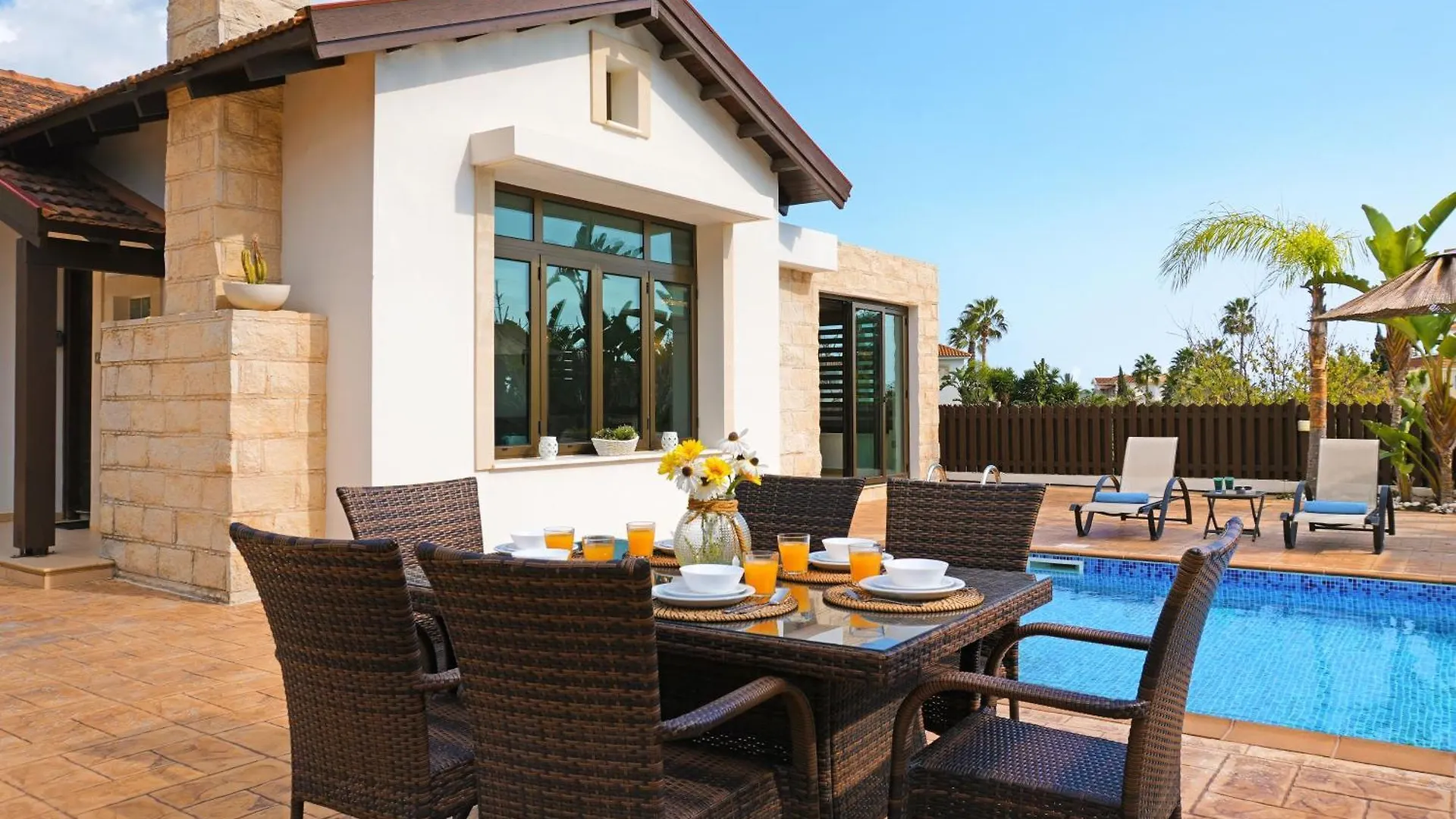 Villa Lara - 3Bed Bangalow With Large Pool Ayia Napa Feriehus